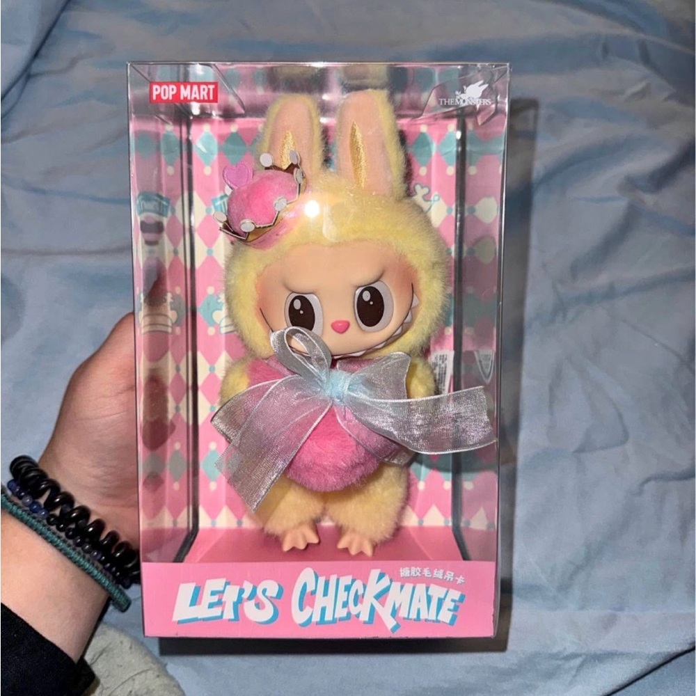 Let’s checkmate Labubu popmart
